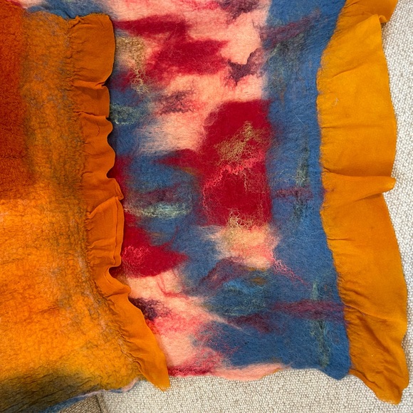 Handmade NUNO wool felted on silk reversible shawl/scarf - Picture 13 of 14